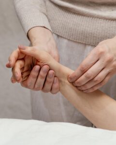 Запознайте се с рефлексотерапията, един различен масажен подход